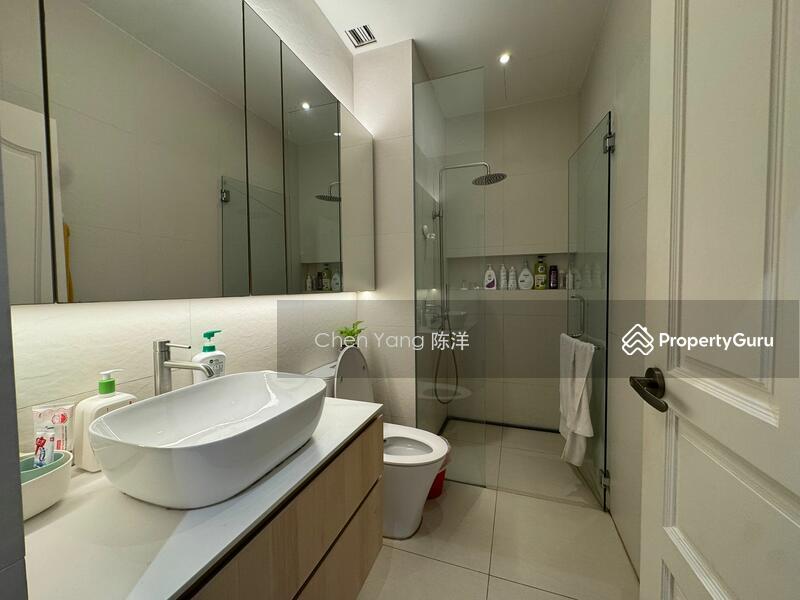 Corner Terrace for Sale: Macpherson, D13, 368660