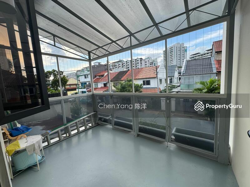 Corner Terrace for Sale: Macpherson, D13, 368660