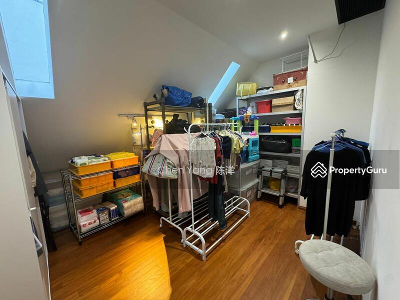 Corner Terrace for Sale: Macpherson, D13, 368660
