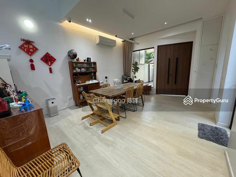 Corner Terrace for Sale: Macpherson, D13, 368660