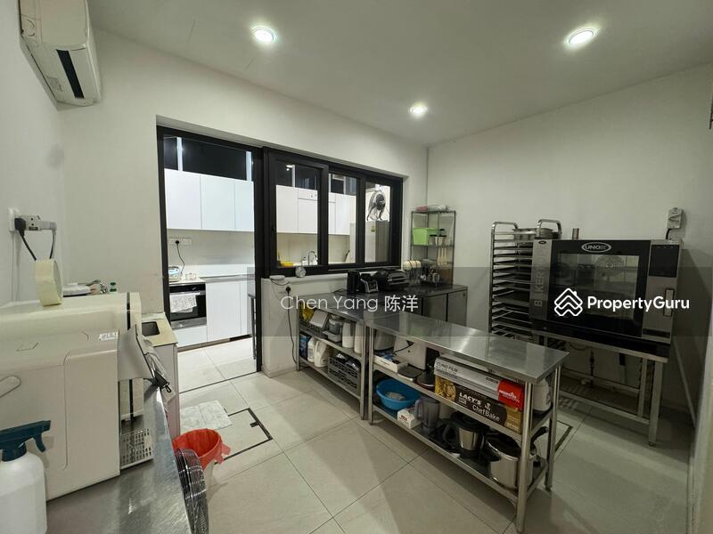 Corner Terrace for Sale: Macpherson, D13, 368660