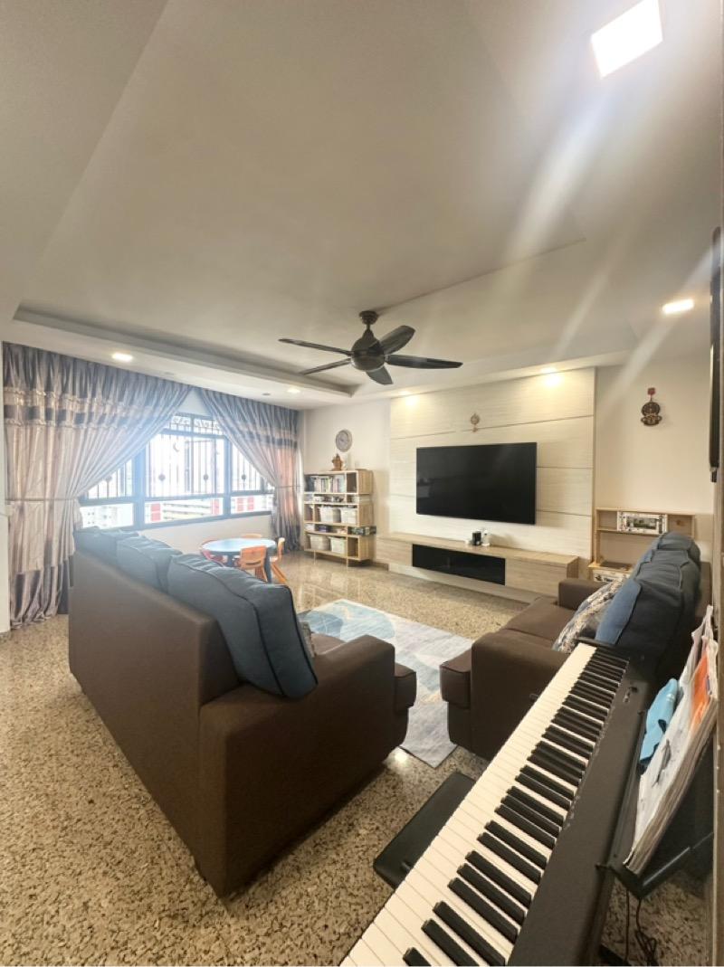 Prop-GPT: HDB Apartment: D19  699 Hougang Street 52