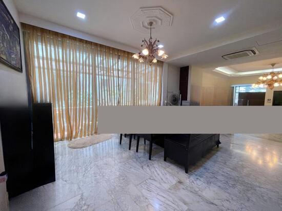 Prop-GPT: Semi-Detached: D15  Telok Kurau Vicinity