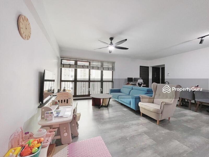 Prop-GPT: HDB Flat: D19  184B Rivervale Crescent