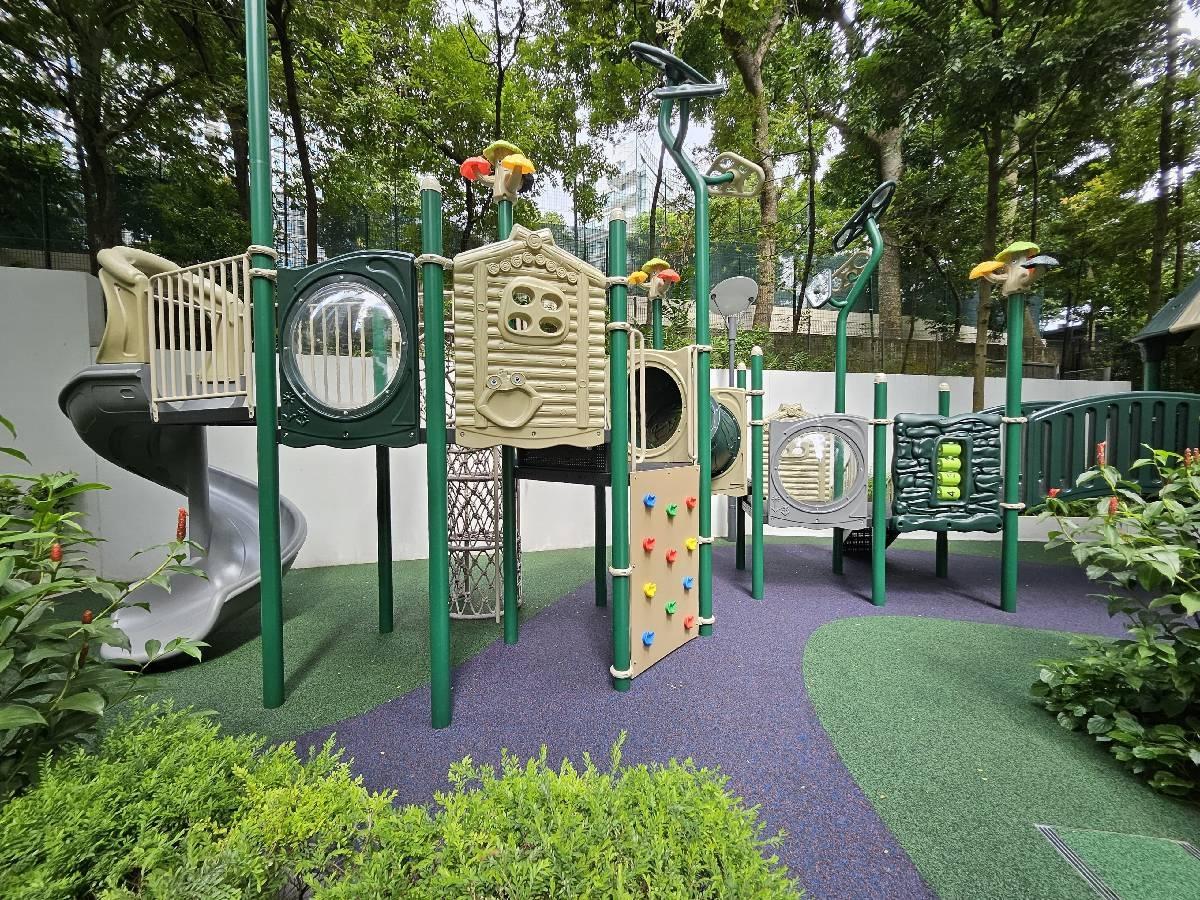 The Laurels @ Cairnhill Road Condominium For Sale, $1,599,000, 1 Bed 1 Bath 549 sqft $2,913.00 psf