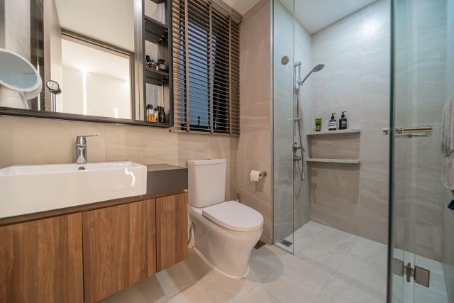 Kent Ridge Hill Residences Condominium For Sale, $2,100,000, 3 Bed 2 Bath 958 sqft $2,192.00 psf