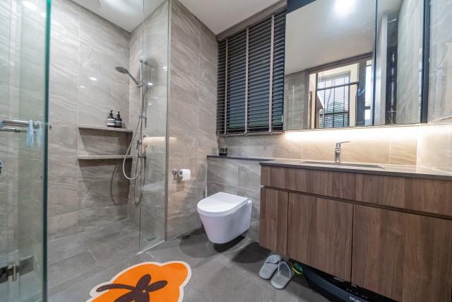 Kent Ridge Hill Residences Condominium For Sale, $2,100,000, 3 Bed 2 Bath 958 sqft $2,192.00 psf