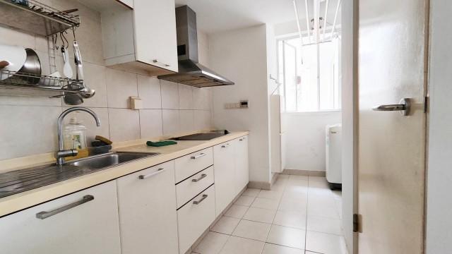 La Casa Condominium For Sale, $1,300,0003 Bath 1,195 sqft $1,088.00 psf