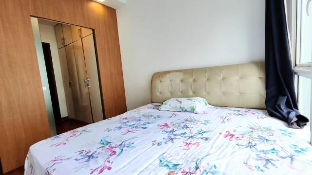 La Casa Condominium For Sale, $1,300,0003 Bath 1,195 sqft $1,088.00 psf