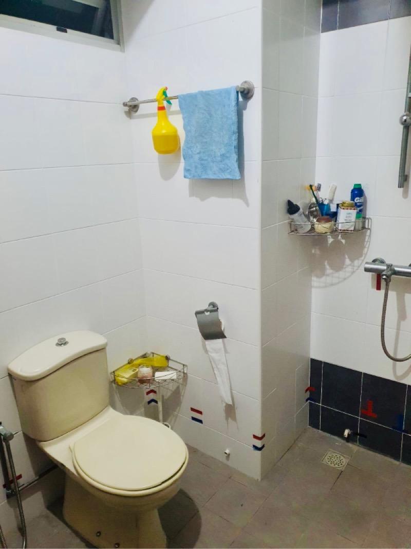 18B Holland Drive HDB Apartment For Sale, $1,080,000, 3 Bed 2 Bath 936 sqft $1,154.00 psf