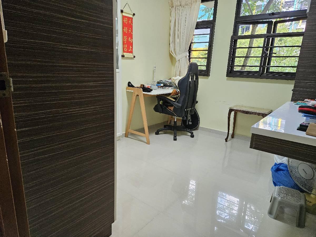 HDB Apartment for Sale: D23, 670486