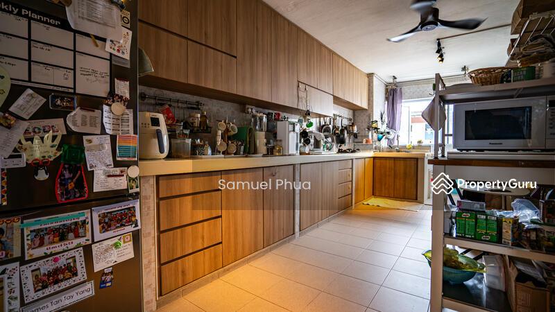 HDB Flat for Sale: D14, 400009