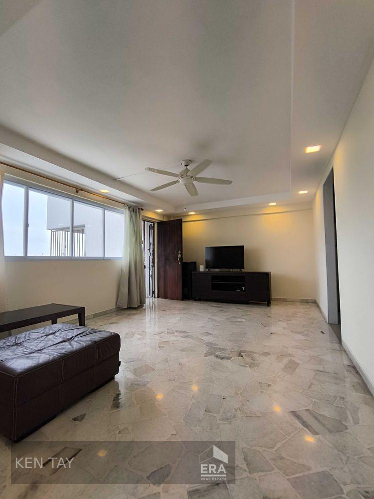 Prop-GPT: HDB - 3 room: D27 Yishun Yishun Street 71, Yishun, Singapore, D27, 760722: Sgd 530,000