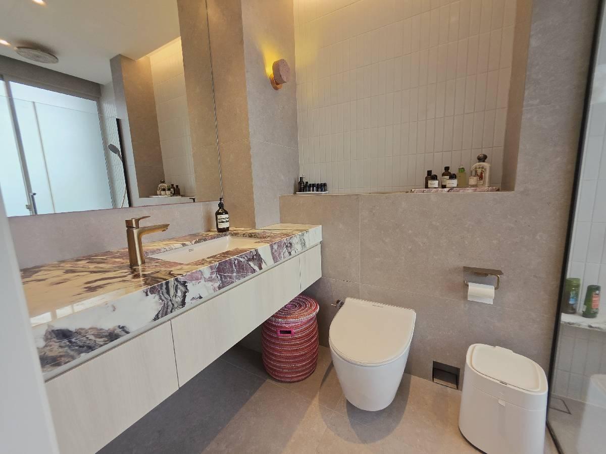 Condominium for Sale: D15, 439874