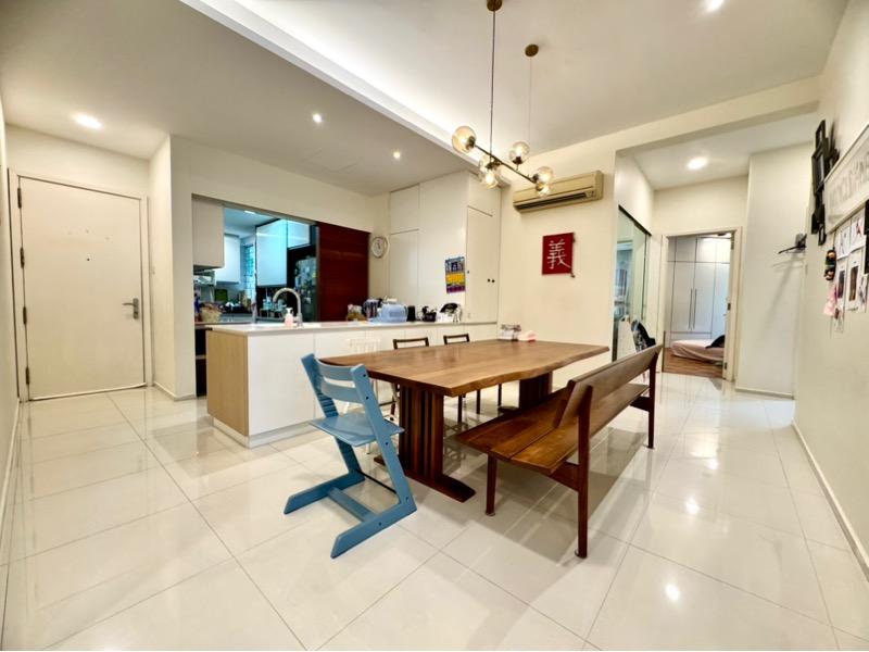 Condominium for Sale: Hillview, D23, 669565