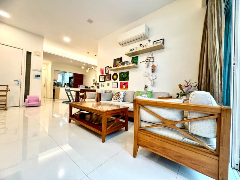 Condominium for Sale: Hillview, D23, 669565