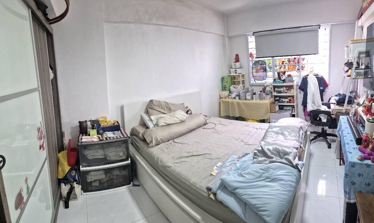 HDB Apartment for Sale: Yishun, D27, 760255