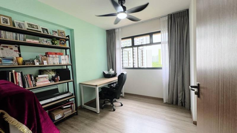 HDB Apartment for Sale: Yishun, D27, 762478