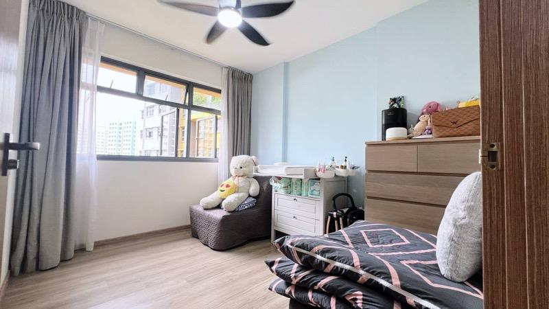 HDB Apartment for Sale: Yishun, D27, 762478
