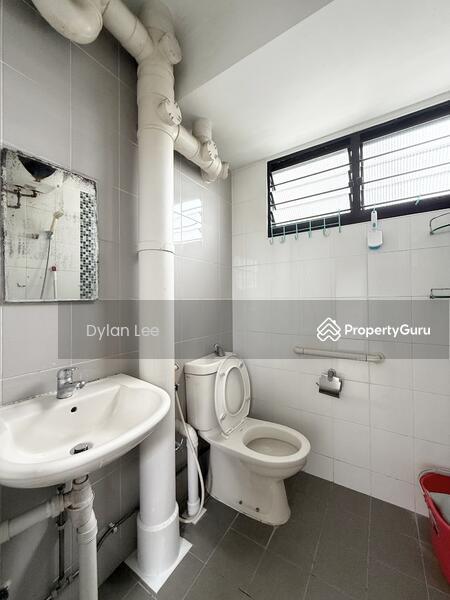 HDB Flat for Sale: D14, 400009