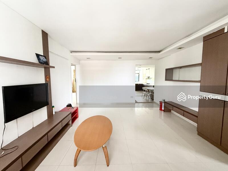 HDB Flat for Sale: D14, 400009