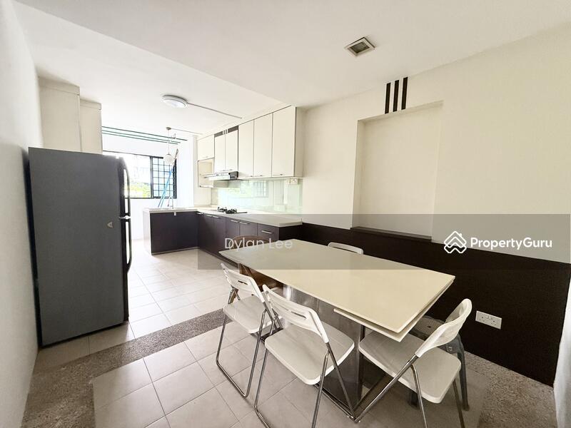 HDB Flat for Sale: D14, 400009