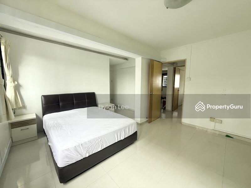HDB Flat for Sale: D14, 400009