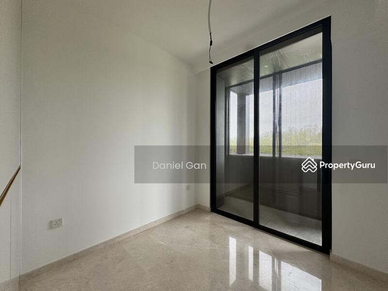Condominium for Sale: D15, 437906