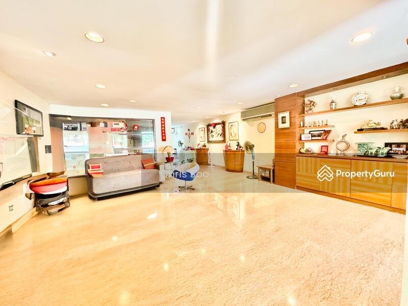 Prop-GPT: Terrace: D15   East Coast Siglap, Prime Location of the EAST 