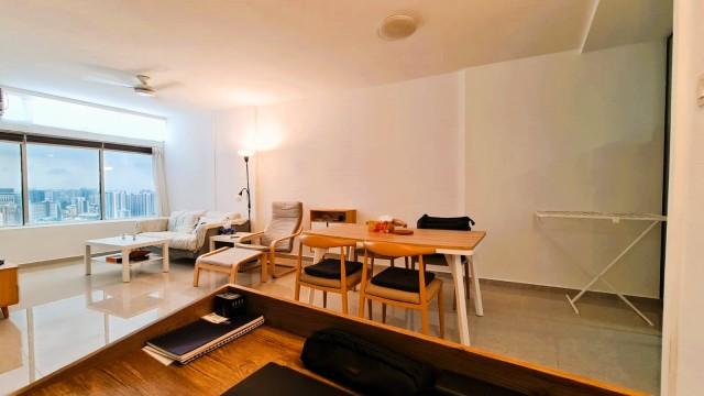 Prop-GPT: Apartment: D07  The Plaza