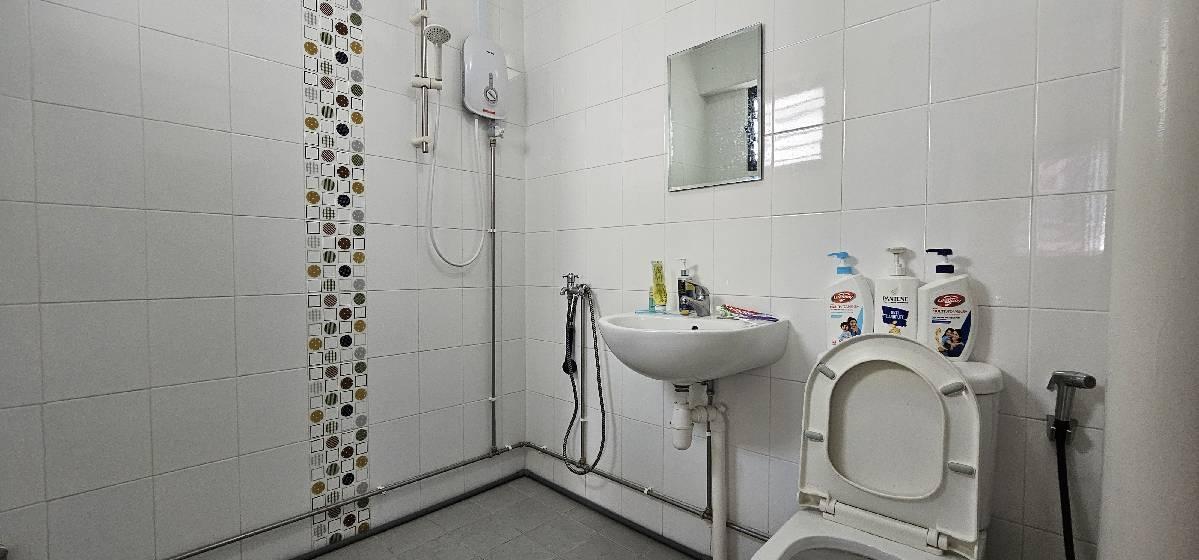 HDB Apartment for Sale: Yishun, D27, 760611