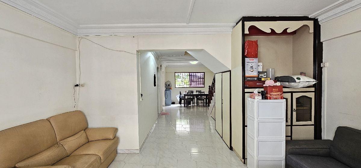 HDB Apartment for Sale: Yishun, D27, 760611