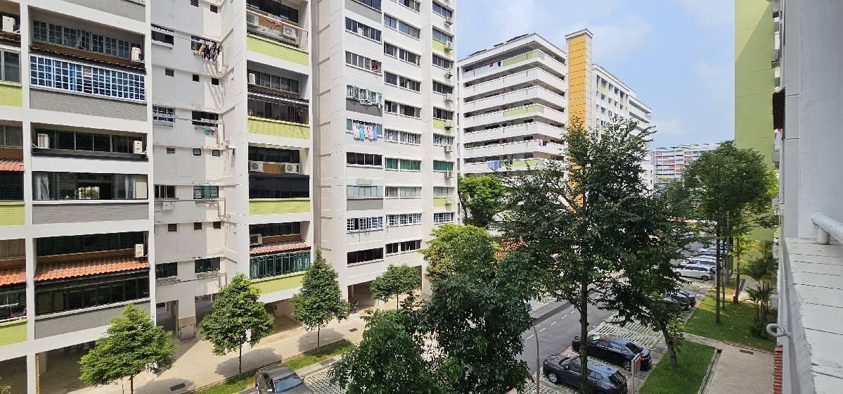 HDB Apartment for Sale: Yishun, D27, 760611