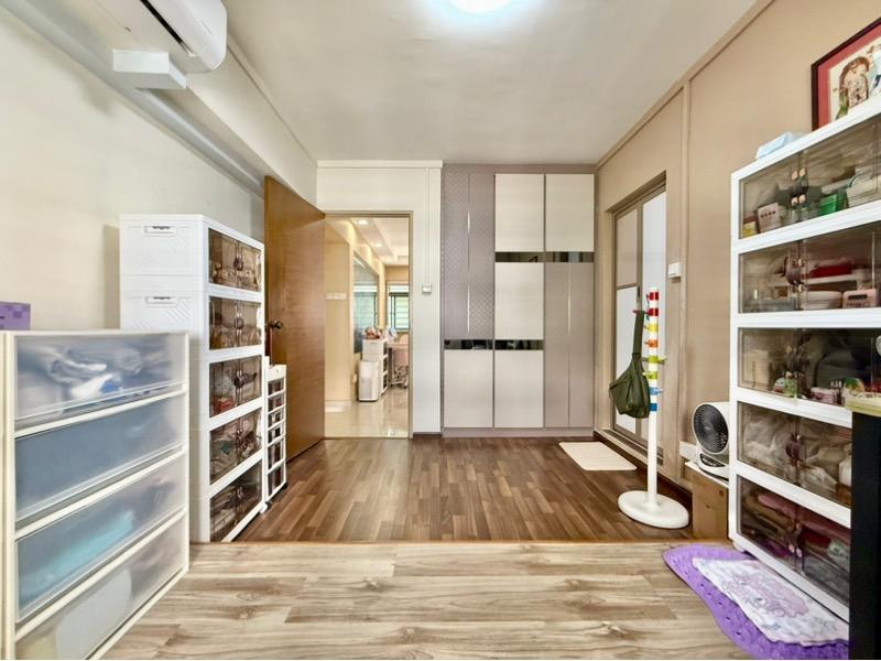 HDB Apartment for Sale: D27, 750334
