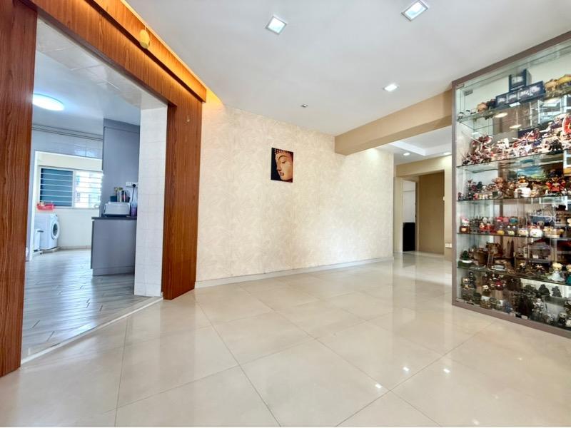 HDB Apartment for Sale: D27, 750334