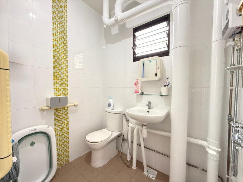 HDB Apartment for Sale: D18, 521222