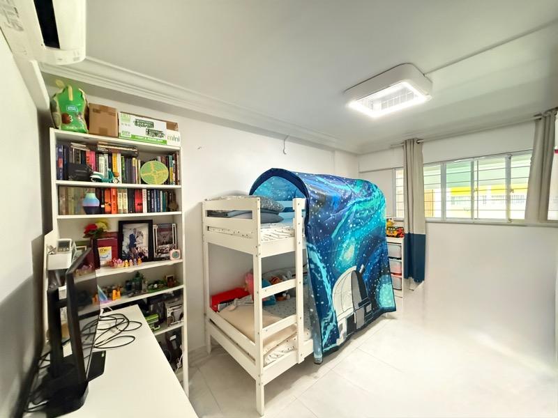HDB Apartment for Sale: D18, 521222