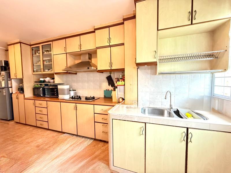 HDB Apartment for Sale: D18, 521222