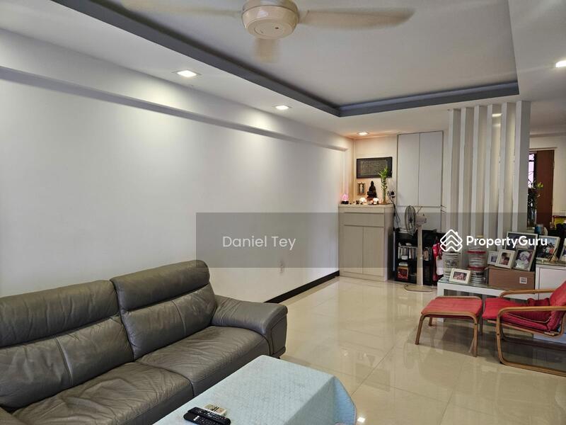HDB Flat for Sale: Yishun, D27, 764505