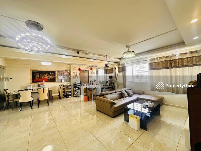 Prop-GPT: HDB Flat: D27 Yishun 757 Yishun Street 72