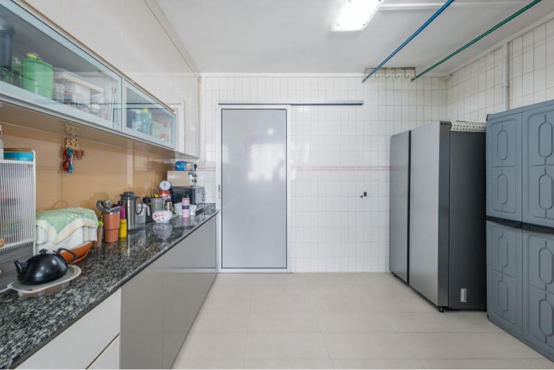 540 Hougang Avenue 8 HDB Apartment For Sale, $708,000, 4 Bed 2 Bath 1,302 sqft $544.00 psf