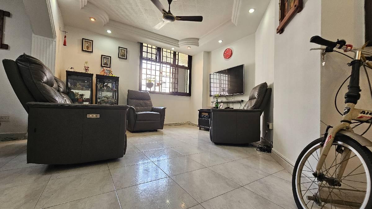 658 Choa Chu Kang Crescent: D23 Choa Chu Kang HDB Apartment | Prop-GPT the AI-Powered Property Guru