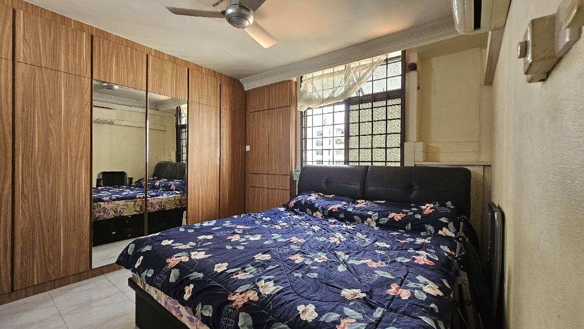 658 Choa Chu Kang Crescent HDB Apartment For Sale, $580,000, 3 Bed 2 Bath 1,119 sqft $518.00 psf