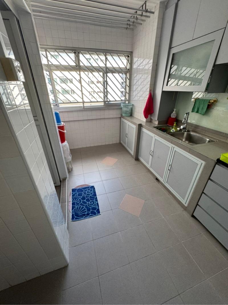HDB Apartment for Sale: Yishun, D27, 760877