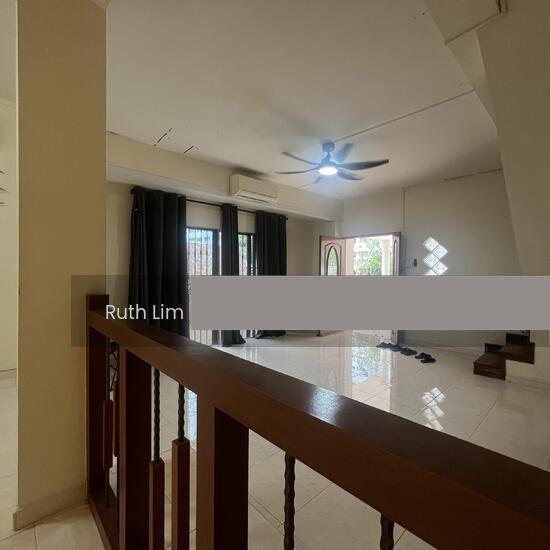 Prop-GPT: Corner Terrace: D20  2 storey Corner terrace, walk to 2 MRT, 1km to Ai Tong/ Catholic primary suits rebuilt or A&A