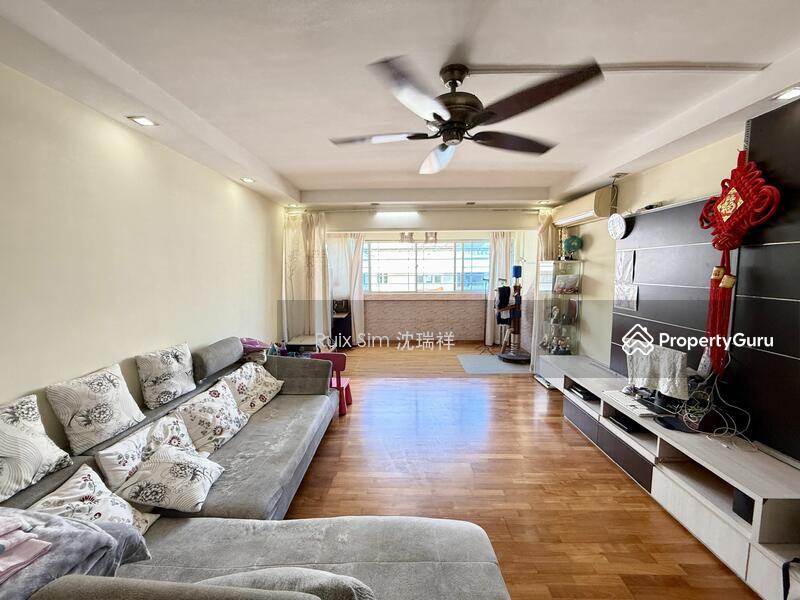 Prop-GPT: HDB Flat: D27 Yishun 643 Yishun Street 61