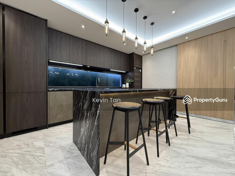 LANDED7772@ GCB design Brand New Detached!