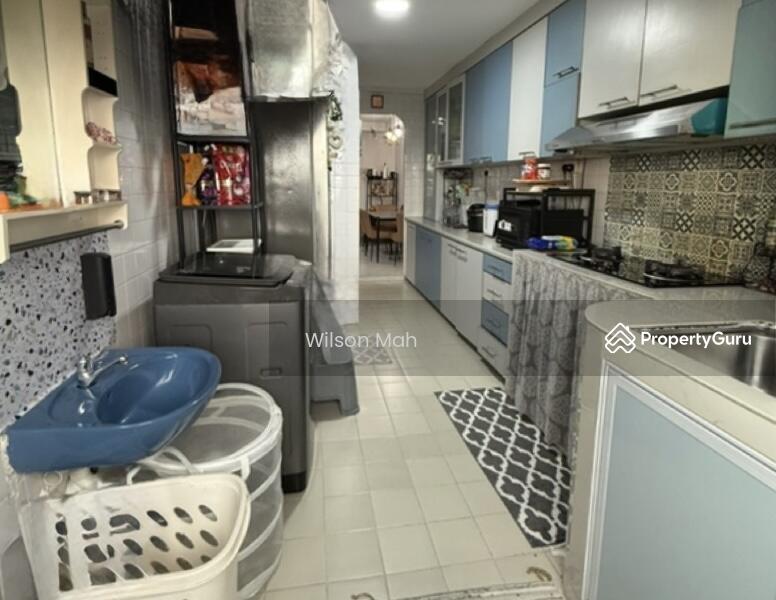 613 Hougang Avenue 8