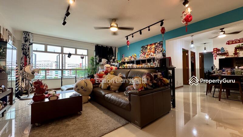 Prop-GPT: HDB Flat: D27 Yishun 502D Yishun Street 51