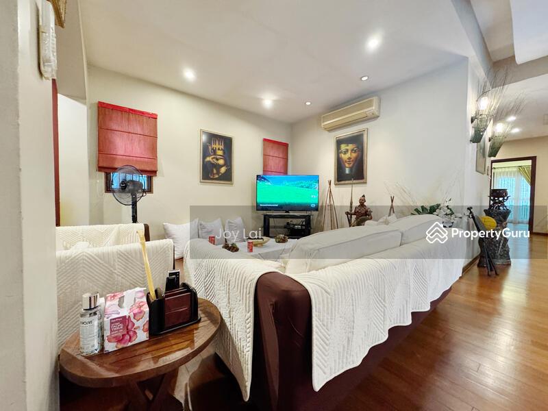 Bungalow for Sale: D19, 556100